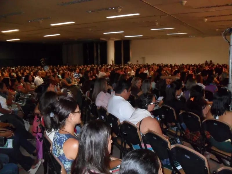 Palestra de abertura de Erik Penna no Congresso Internacional de Educação CIDEB